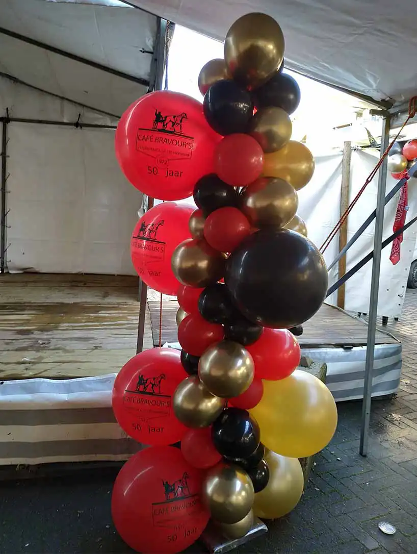 Op maat gemaakte ballonpilaar met eigen opdruk Op maat gemaakte ballonpilaar met eigen opdruk